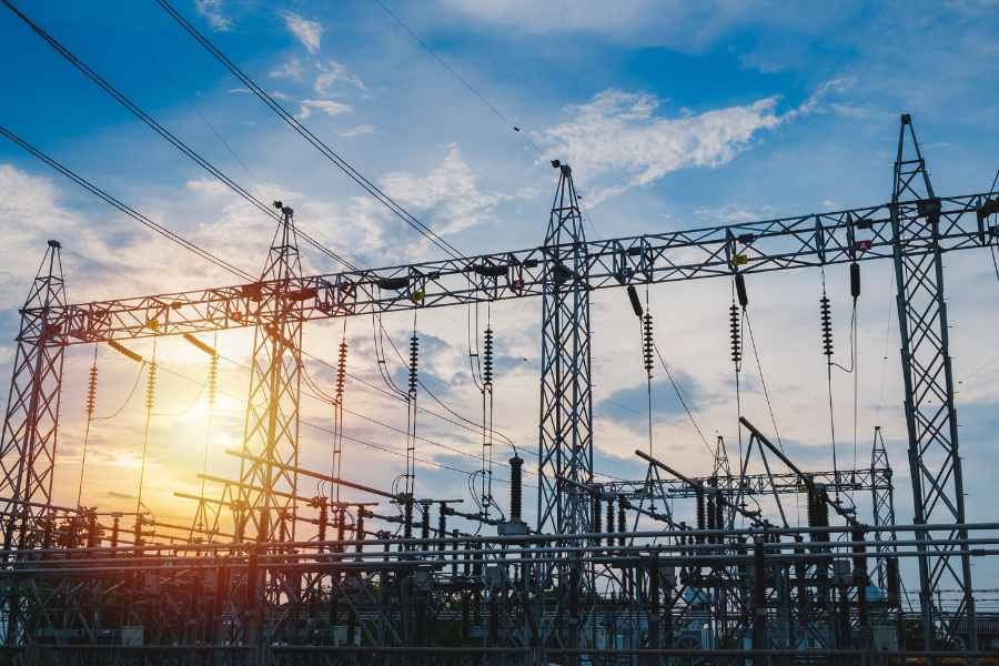 ¿Qué factores determinan el precio de la luz?