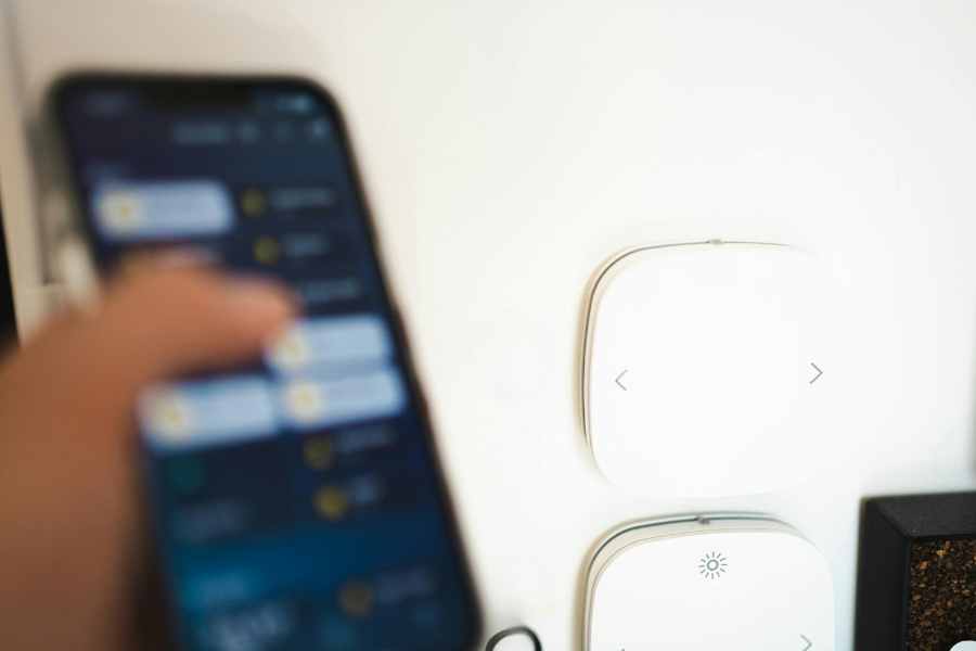 Configuració i connexió a la xarxa WiFi de l'habitatge